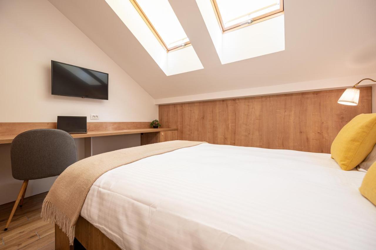 Central Park Rooms Oradea Exterior foto