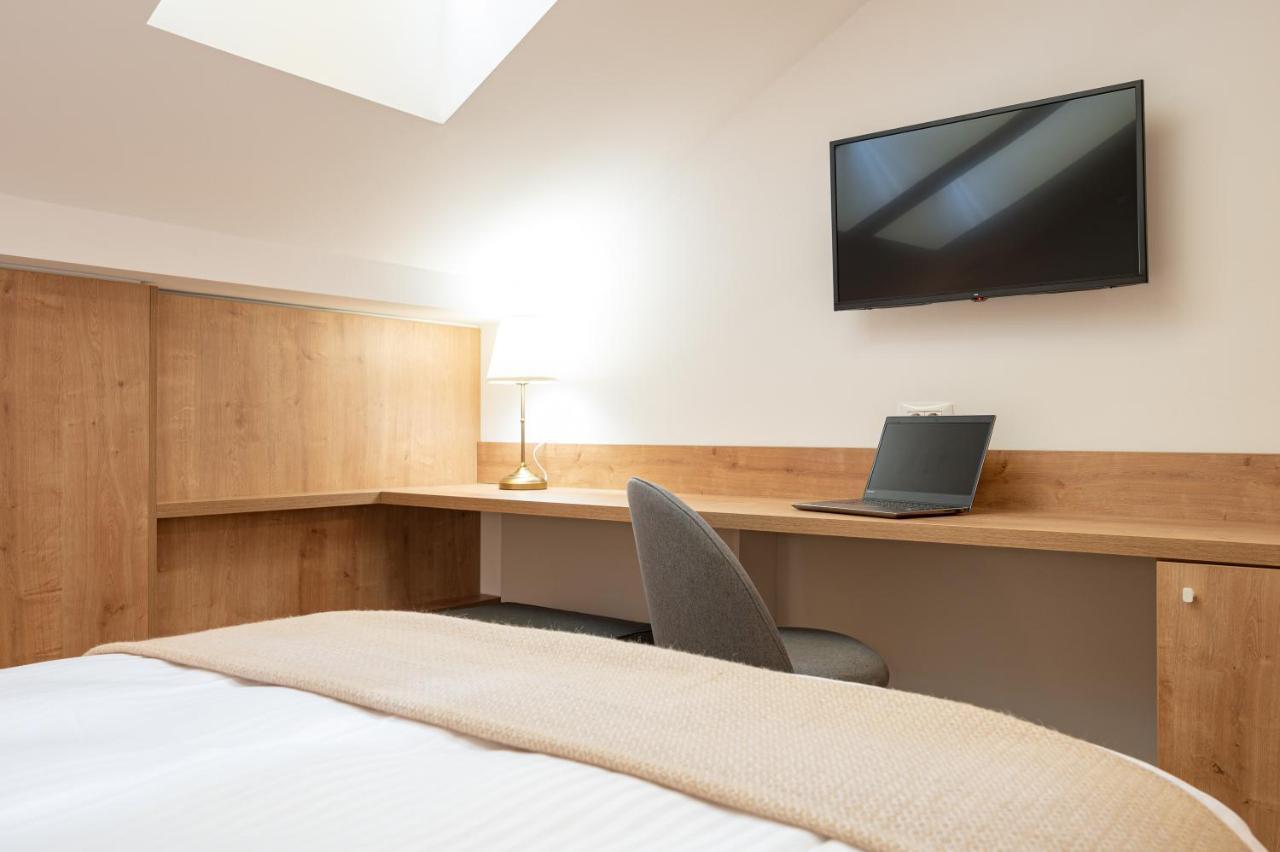 Central Park Rooms Oradea Exterior foto